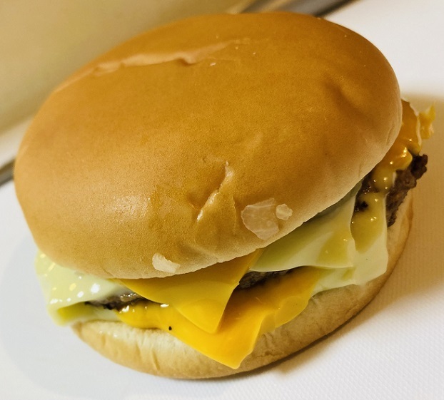 チーズチーズダブルチーズバーガー02.JPG